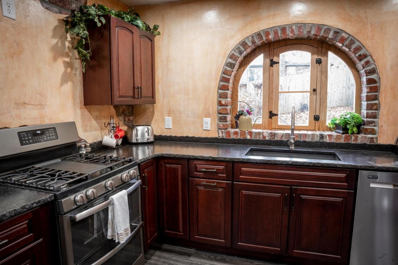 The Hobbit House, Fantasy Comes Home! Расселвілль Екстер'єр фото